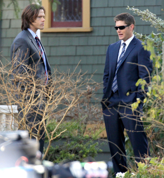 Illustration for article titled Supernatural Behind the Scenes Gallery